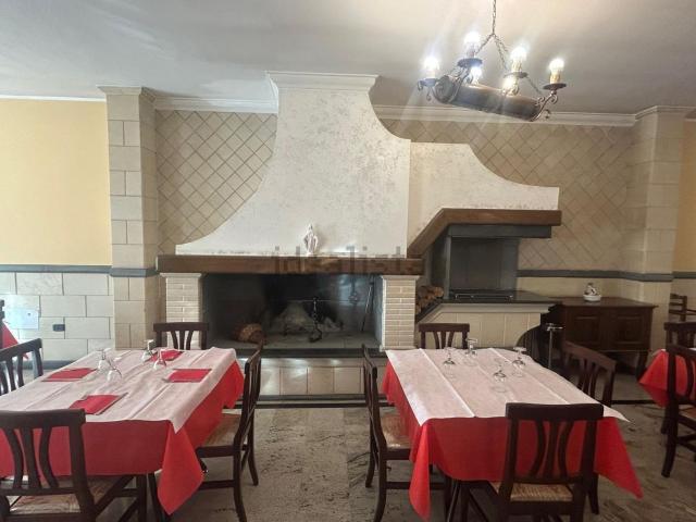 Locale Commerciale in affitto a Villa Literno, Campania