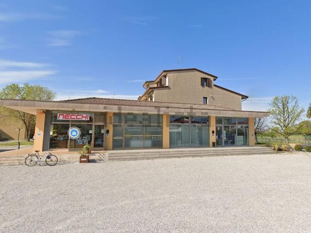 Locale Commerciale in affitto a Portogruaro, Veneto