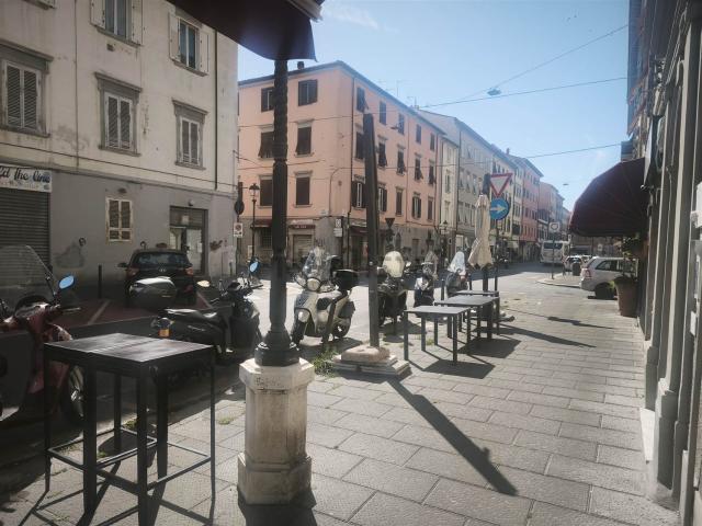 Locale Commerciale in affitto a Livorno, Toscana