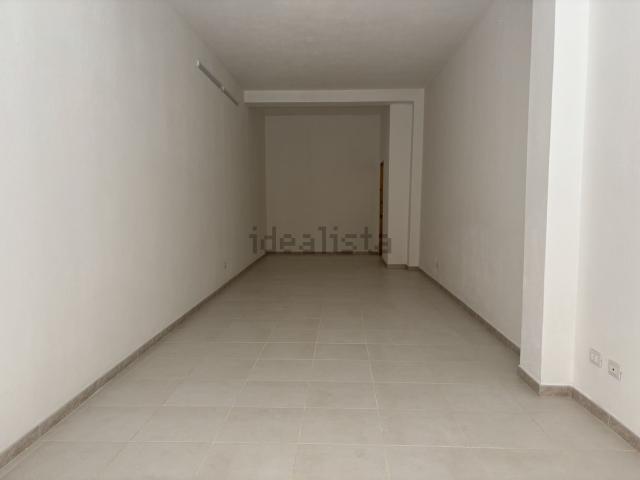 Locale Commerciale in affitto a Sant'Antonio, Quartu Sant'elena