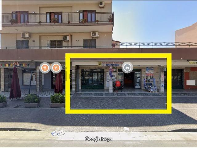 Locale Commerciale in affitto a Curti, Campania