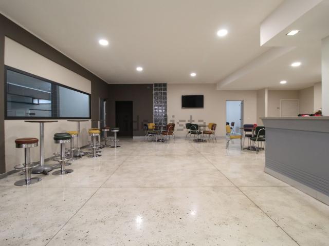Locale Commerciale in affitto a Puglia, Brindisi