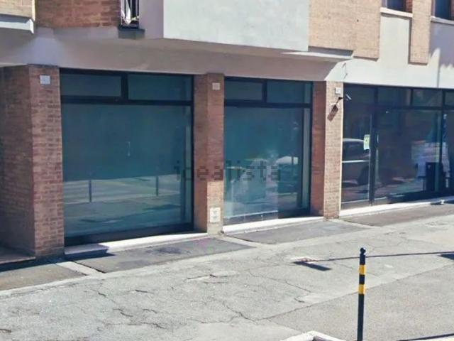 Locale Commerciale in affitto a Camollia, Siena