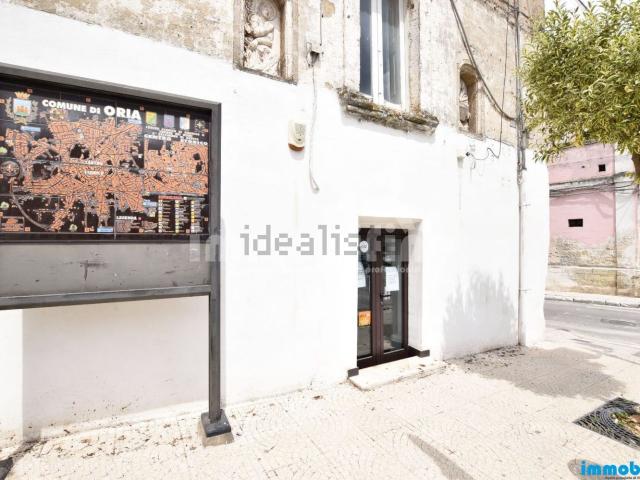 Locale Commerciale in affitto a Quartiere ebraico, Puglia