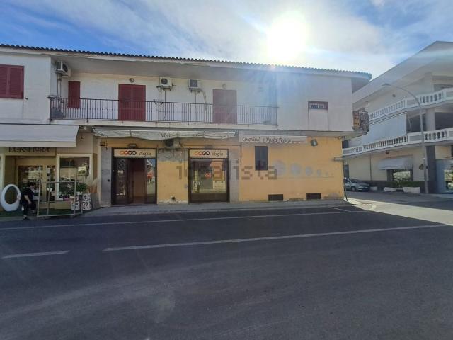 Locale Commerciale in affitto a Località Case Sparse, Cardito