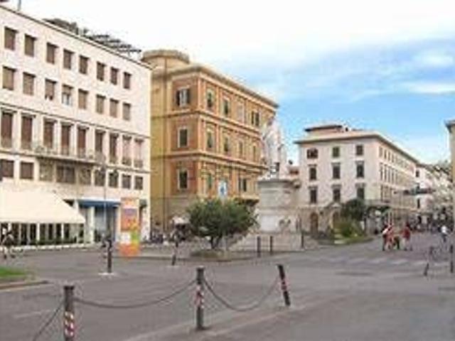 Locale Commerciale in affitto a Livorno