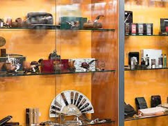 Locale Commerciale in affitto a Livorno, Toscana