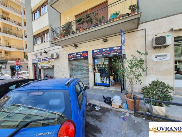 Locale Commerciale in affitto a VIII Circoscrizione, Palermo