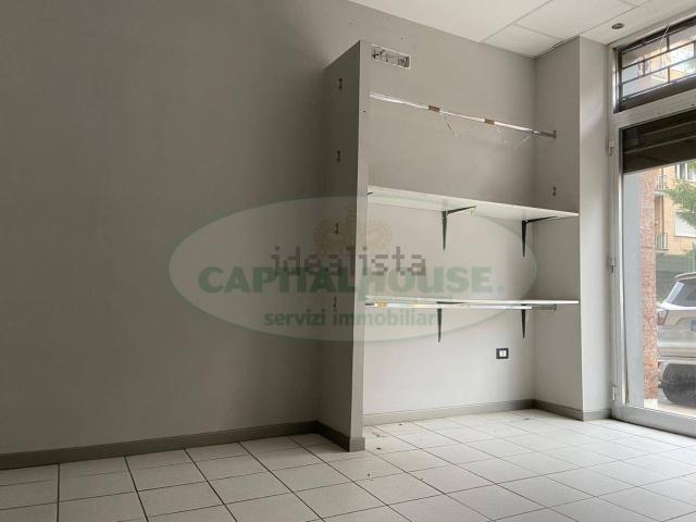 Locale Commerciale in affitto a Avellino, Campania