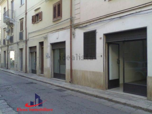 Locale Commerciale in affitto a Alcamo, Sicilia