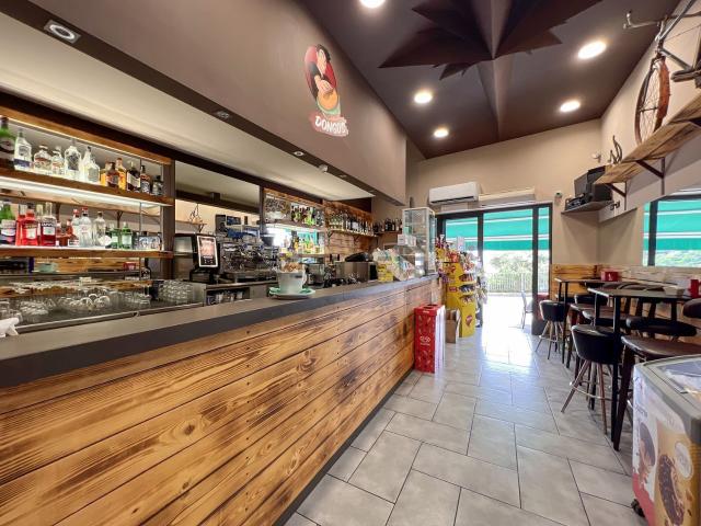 Locale Commerciale in affitto a Amalfi, Campania