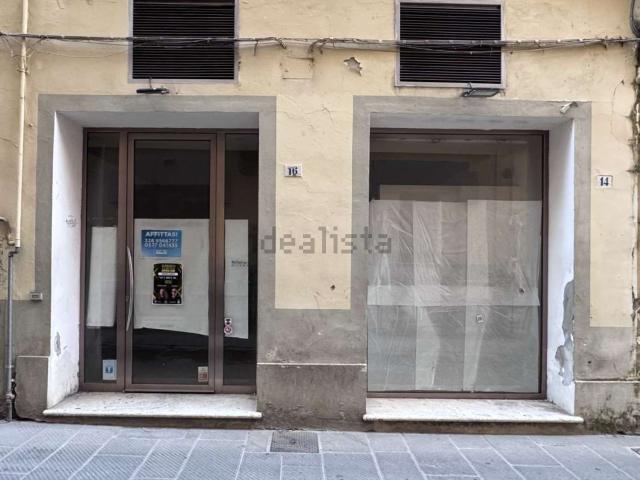Locale Commerciale in affitto a Lecchi, Toscana
