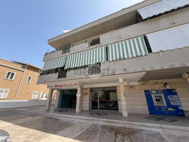 Locale Commerciale in affitto a Capaccio, Campania