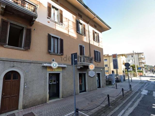 Locale Commerciale in affitto a Petosino, Sorisole