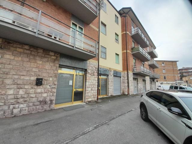 Locale Commerciale in affitto a Cenerente, Umbria