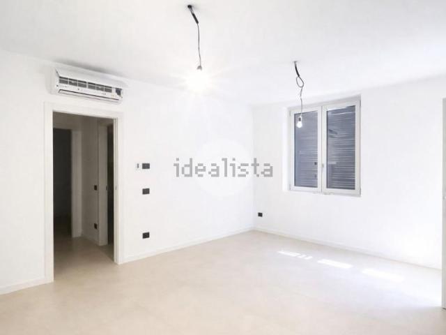 Locale Commerciale in affitto a Scanzorosciate, Lombardia