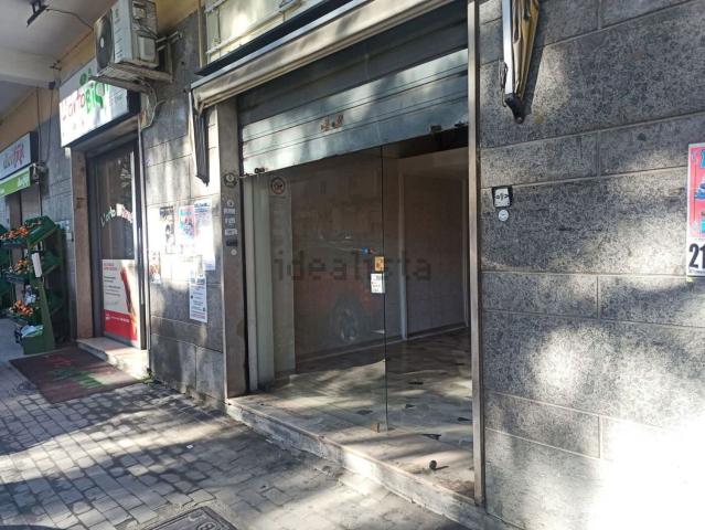 Locale Commerciale in affitto a Mellusi-Atlantici, Benevento
