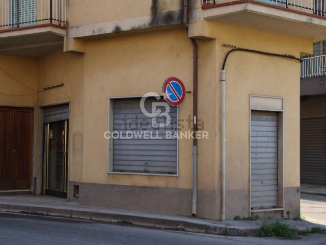 Locale Commerciale in affitto a Cava D'aliga, Sicilia