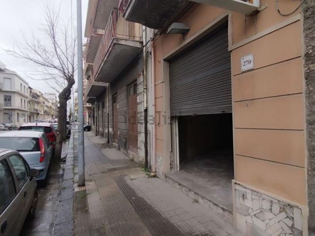 Locale Commerciale in affitto a Oreto, Barcellona Pozzo Di Gotto