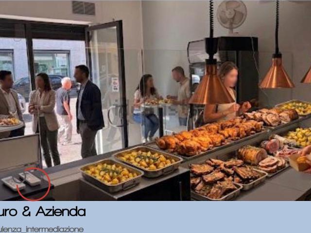 Locale Commerciale in affitto a Sud-Ovest, Brenzone