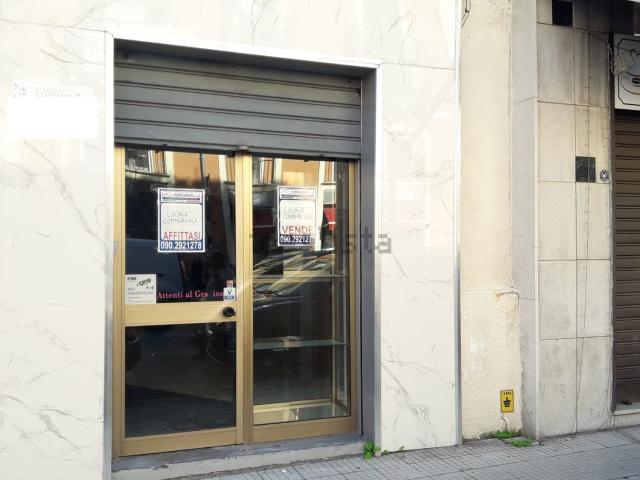 Locale Commerciale in affitto a IV Circoscrizione, Messina