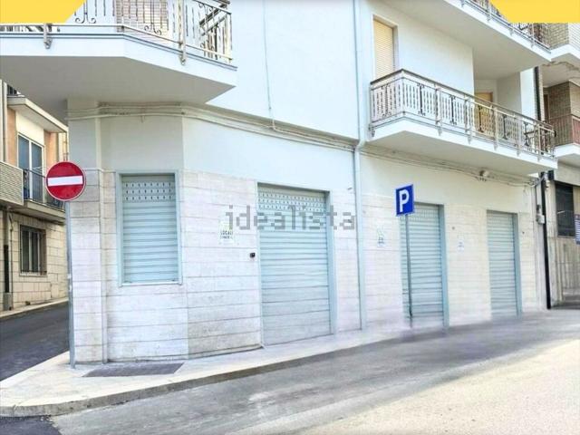Locale Commerciale in affitto a Puglia, Bari