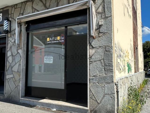 Locale Commerciale in affitto a Piemonte, Torino