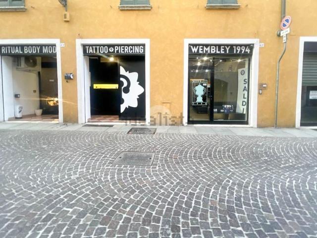 Locale Commerciale in affitto a Zona Centro, Brescia