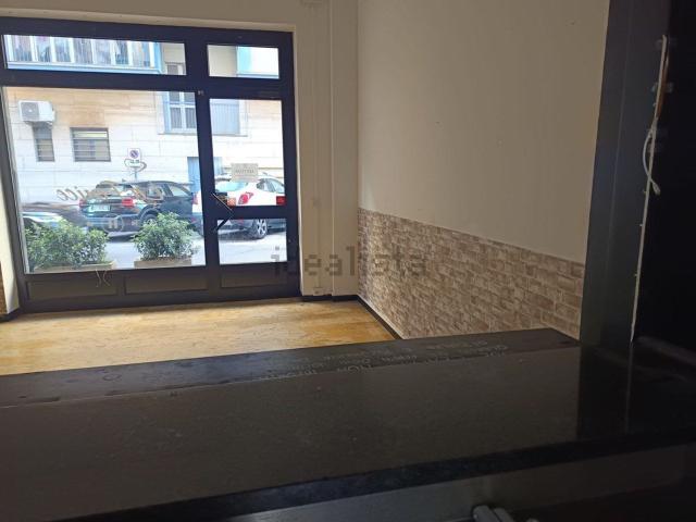 Locale Commerciale in affitto a Piemonte, Asti