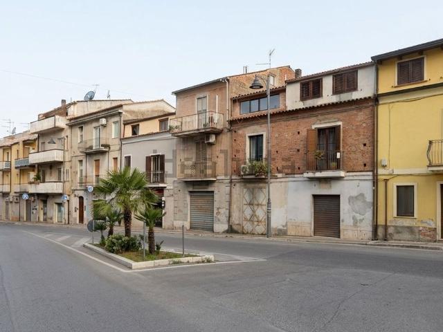 Locale Commerciale in affitto a Orto di Renda, Calabria