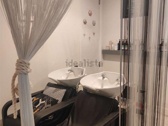 Locale Commerciale in affitto a Parma