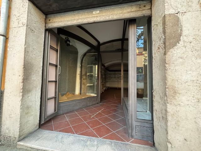 Locale Commerciale in affitto a Isernia, Molise