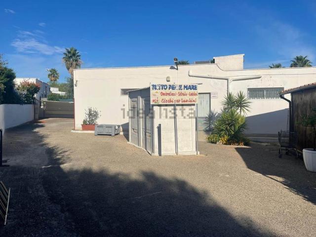 Locale Commerciale in affitto a Rosa Marina di Ostuni, Puglia