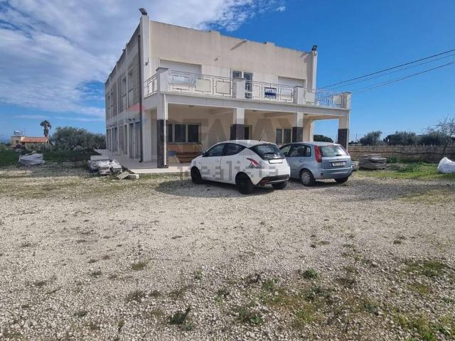 Locale Commerciale in affitto a Augusta, Sicilia