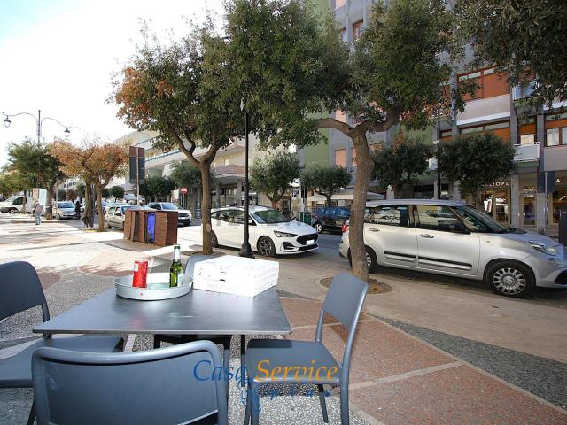 Locale Commerciale in affitto a Puglia, Lecce