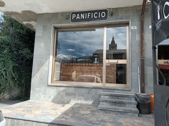 Locale Commerciale in affitto a Piemonte, Cuneo