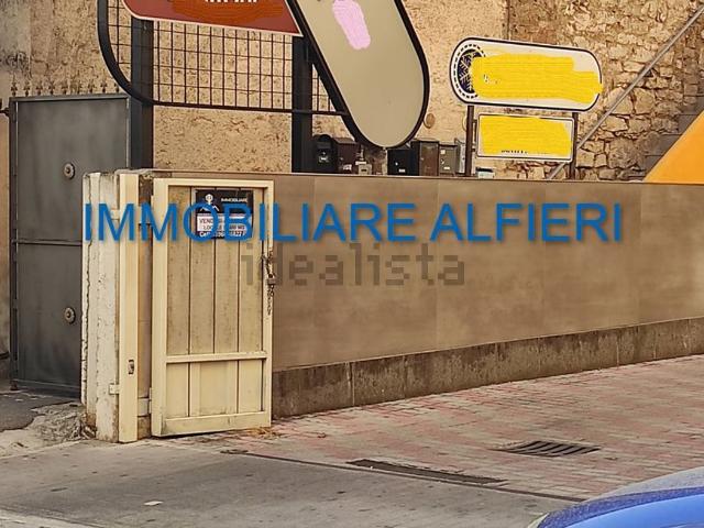 Locale Commerciale in affitto a Benevento, Campania
