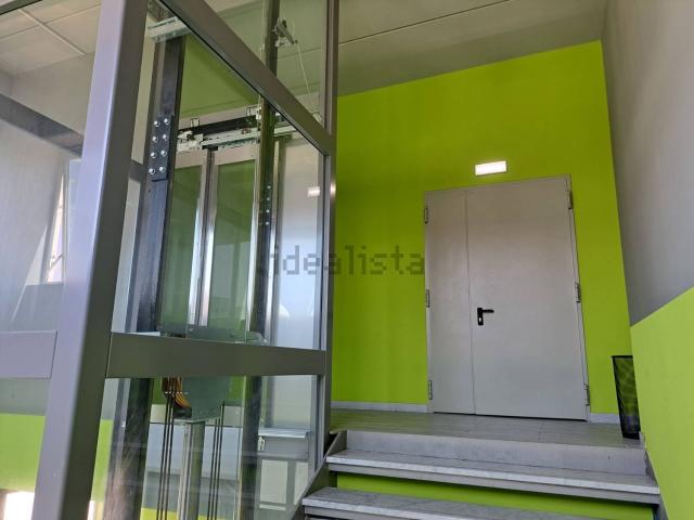 Locale Commerciale in affitto a Ospedaletto, Pisa