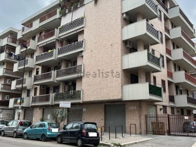 Locale Commerciale in affitto a Puglia, Foggia