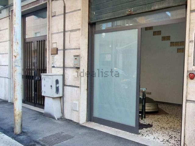 Locale Commerciale in affitto a San Silvestro, Cassino