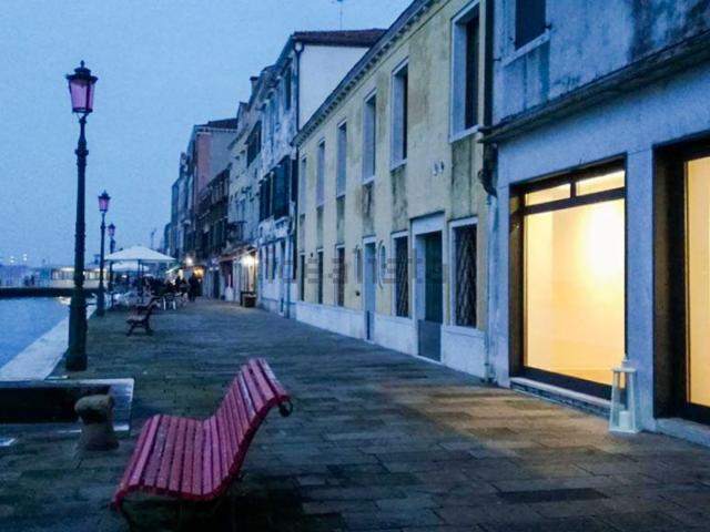 Locale Commerciale in affitto a Venezia-Murano-Burano, Venezia