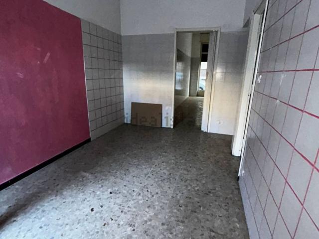 Locale Commerciale in affitto a Piemonte, Alessandria