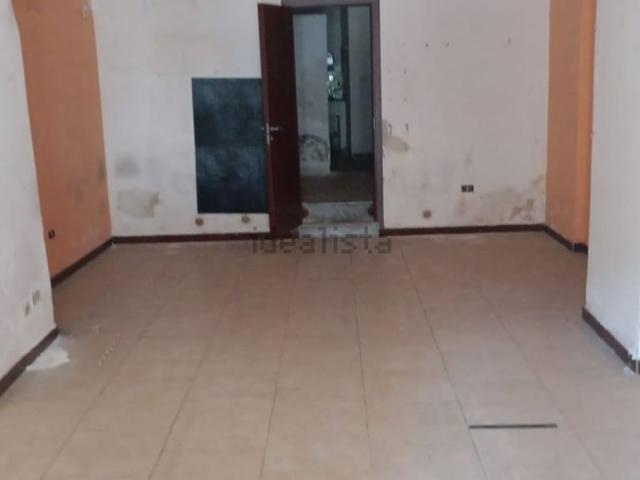 Locale Commerciale in affitto a Pedara, Sicilia