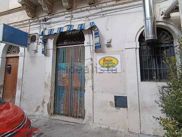 Locale Commerciale in affitto a Balata, Cava D'aliga