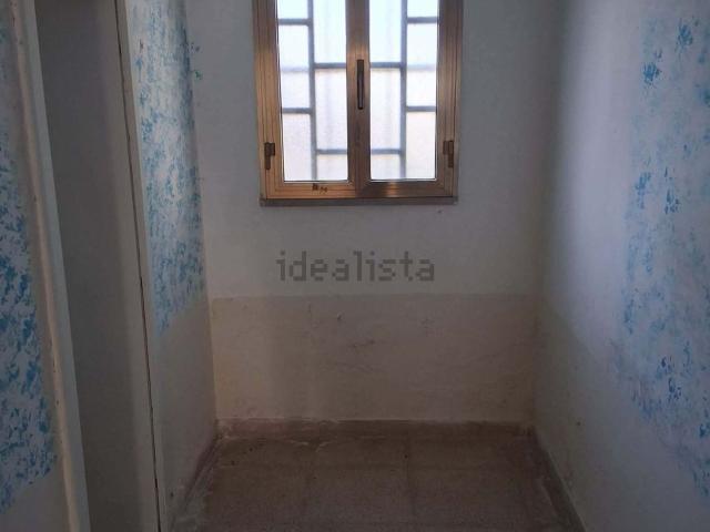 Locale Commerciale in affitto a Puglia, Taranto