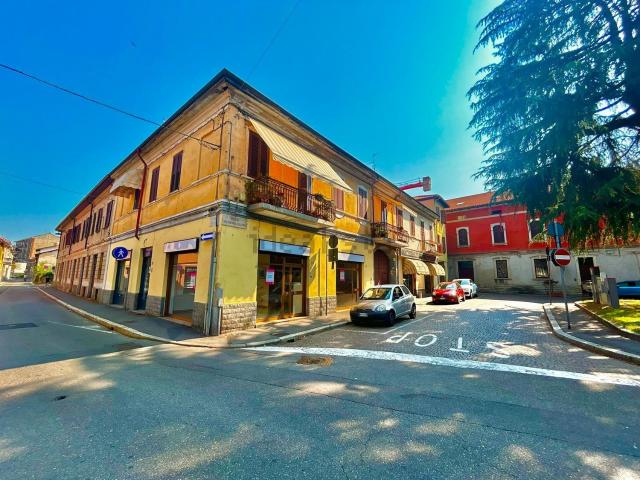 Locale Commerciale in affitto a San Michele, Busto Arsizio