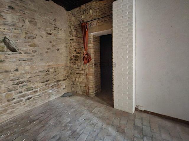 Locale Commerciale in affitto a Spoleto, Umbria