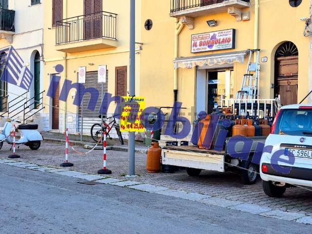 Locale Commerciale in affitto a Alcamo, Sicilia