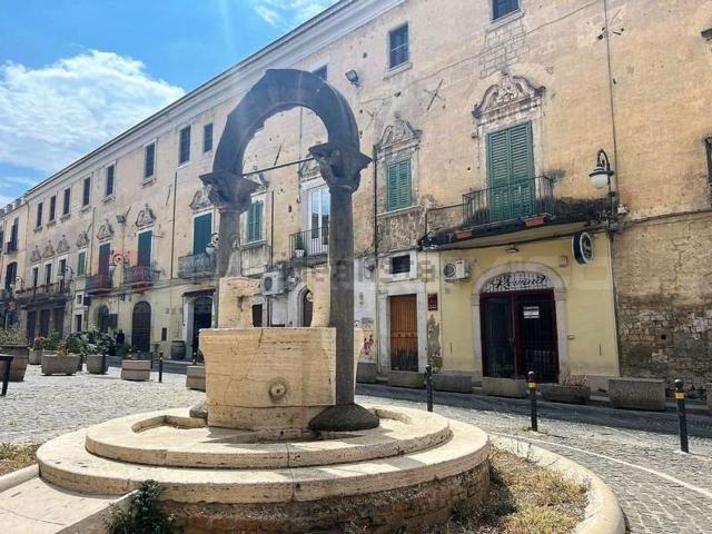 Locale Commerciale in affitto a Puglia, Foggia