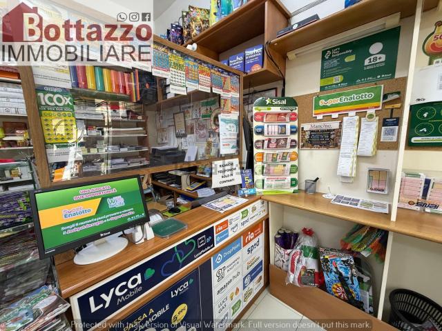 Locale Commerciale in affitto a Puglia, Taranto
